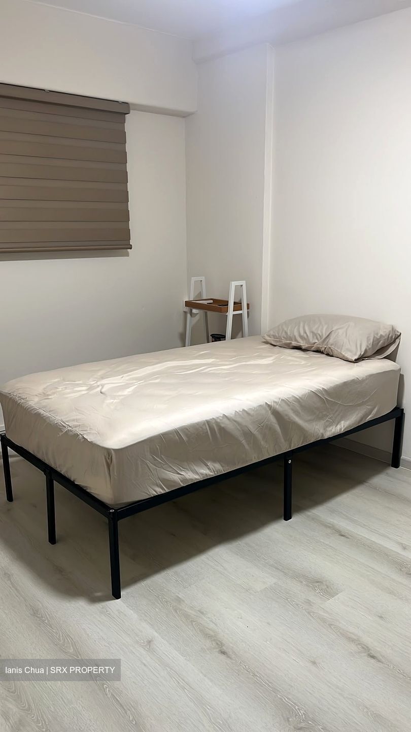 Blk 221 Tampines Street 24 (Tampines), HDB 3 Rooms #585024181